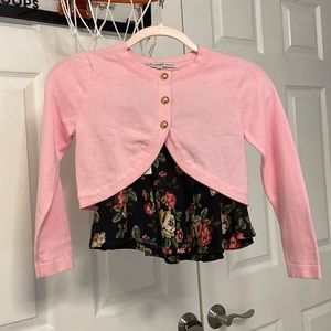 this is a small set from fabulous two fish imported(sold to me in california)